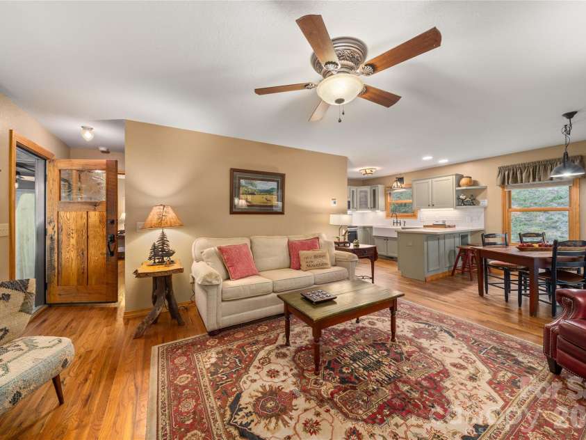 28 Froggy Bottom Trail, Canton, NC 28716.  MLS# CAR4429892, YatesRealty ID 54250. 