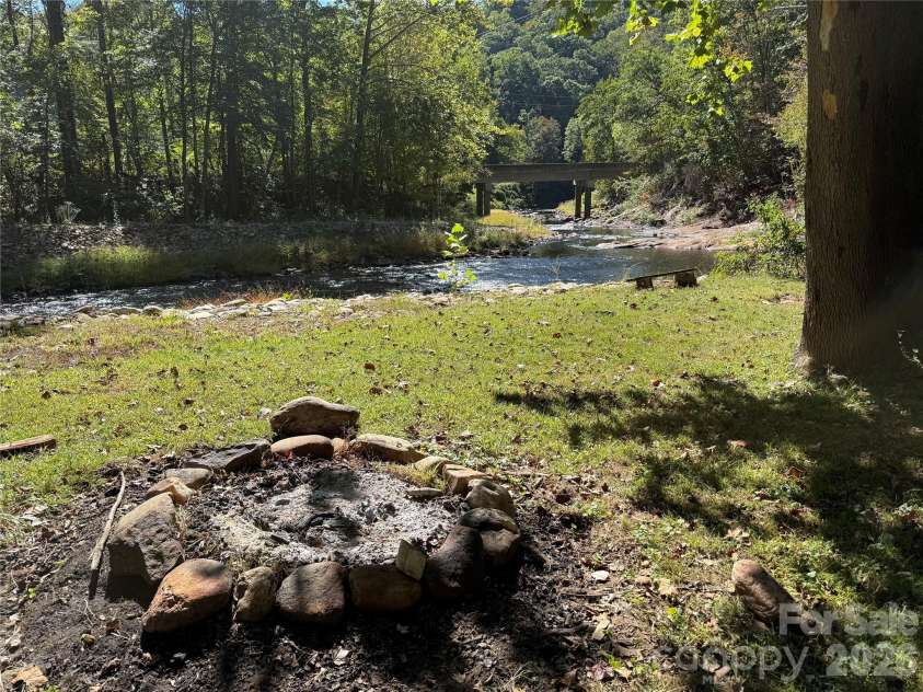 28 Froggy Bottom Trail, Canton, NC 28716.  MLS# CAR4429892, YatesRealty ID 54250. 