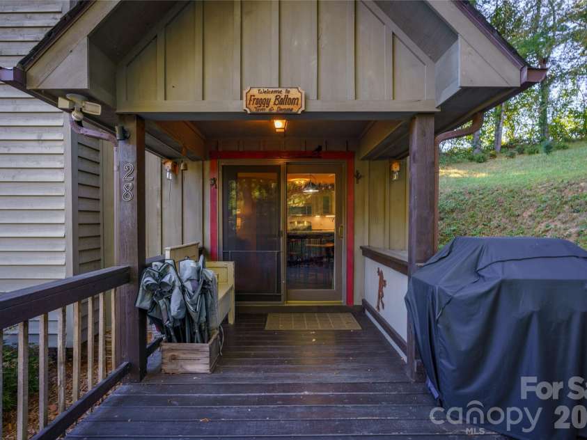 28 Froggy Bottom Trail, Canton, NC 28716.  MLS# CAR4429892, YatesRealty ID 54250. 