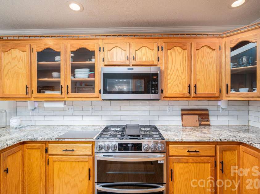 102 Moore Street, Lincolnton, NC 28092.  MLS# CAR4428464, YatesRealty ID 54251. 