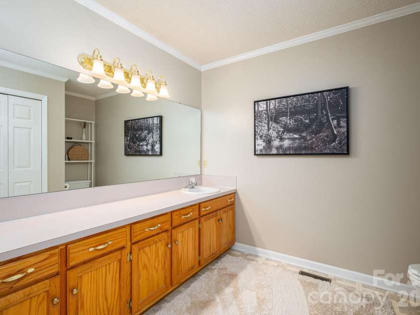 102 Moore Street, Lincolnton, NC 28092.  MLS# CAR4428464, YatesRealty ID 54251. 