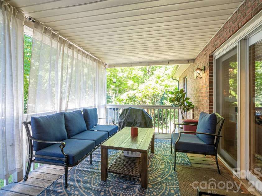 102 Moore Street, Lincolnton, NC 28092.  MLS# CAR4428464, YatesRealty ID 54251. 