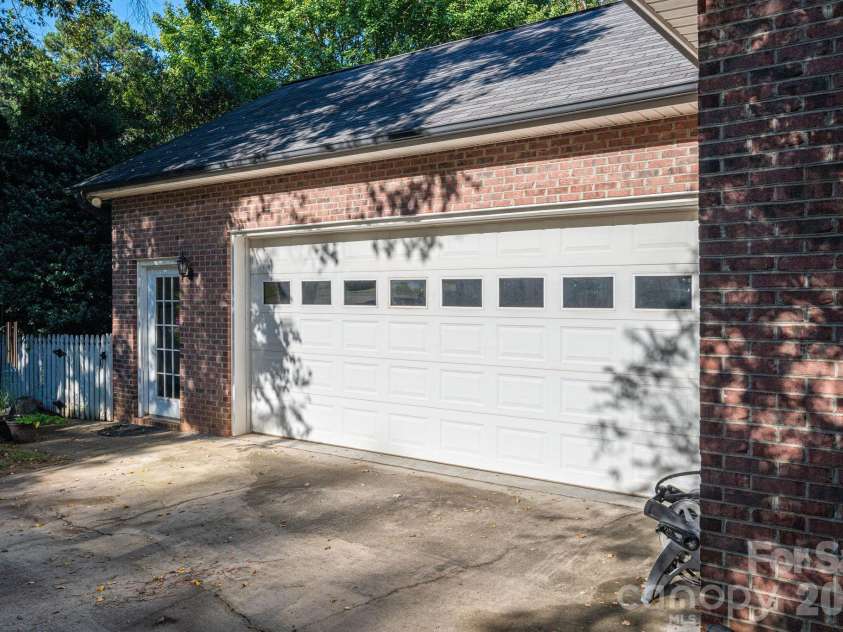 102 Moore Street, Lincolnton, NC 28092.  MLS# CAR4428464, YatesRealty ID 54251. 