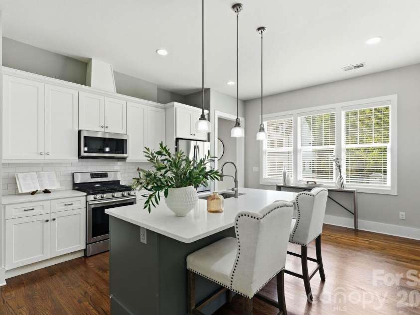 1303 Cortland Road, Charlotte, NC 28209.  MLS# CAR4430140, YatesRealty ID 54252. 