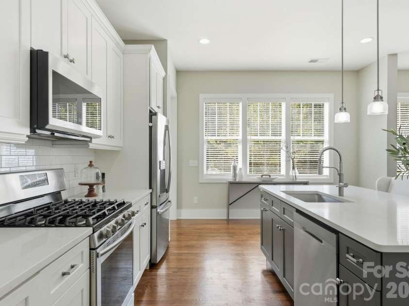 1303 Cortland Road, Charlotte, NC 28209.  MLS# CAR4430140, YatesRealty ID 54252. 