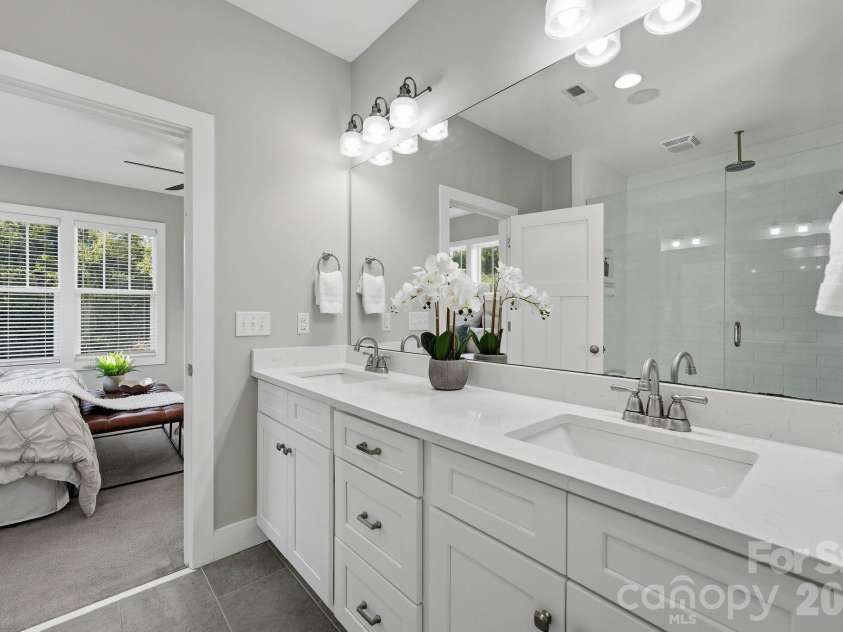 1303 Cortland Road, Charlotte, NC 28209.  MLS# CAR4430140, YatesRealty ID 54252. 