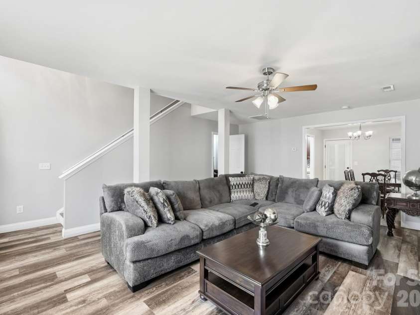 623 Finborough Court, Charlotte, NC 28214.  MLS# CAR4430709, YatesRealty ID 54254. 