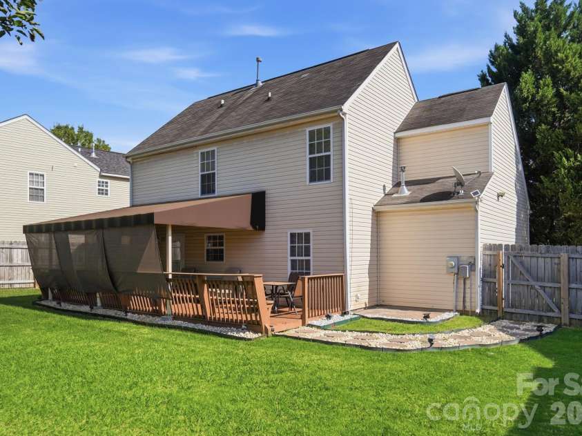 623 Finborough Court, Charlotte, NC 28214.  MLS# CAR4430709, YatesRealty ID 54254. 