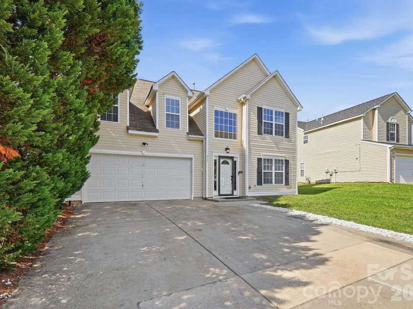 623 Finborough Court, Charlotte, NC 28214.  MLS# CAR4430709, YatesRealty ID 54254. 