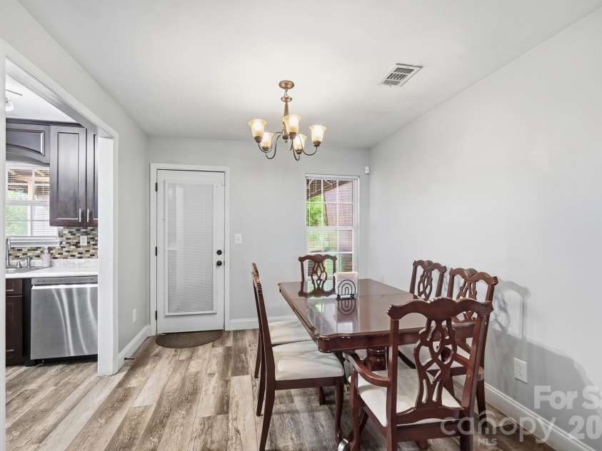 623 Finborough Court, Charlotte, NC 28214.  MLS# CAR4430709, YatesRealty ID 54254. 