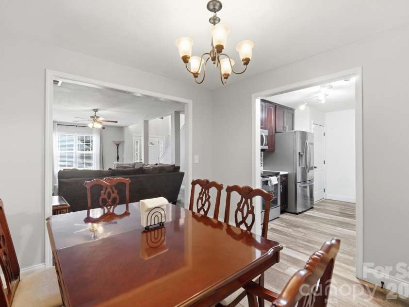 623 Finborough Court, Charlotte, NC 28214.  MLS# CAR4430709, YatesRealty ID 54254. 