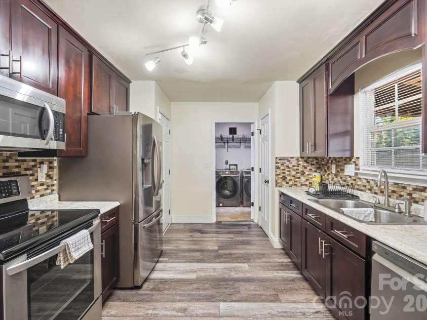 623 Finborough Court, Charlotte, NC 28214.  MLS# CAR4430709, YatesRealty ID 54254. 