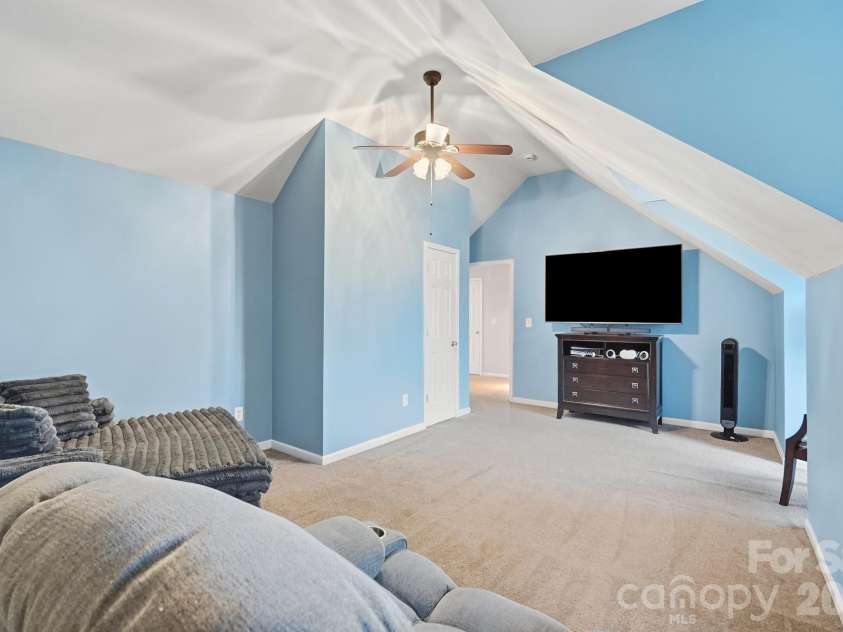 623 Finborough Court, Charlotte, NC 28214.  MLS# CAR4430709, YatesRealty ID 54254. 