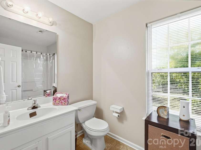 623 Finborough Court, Charlotte, NC 28214.  MLS# CAR4430709, YatesRealty ID 54254. 