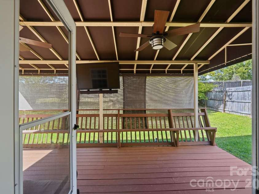 623 Finborough Court, Charlotte, NC 28214.  MLS# CAR4430709, YatesRealty ID 54254. 