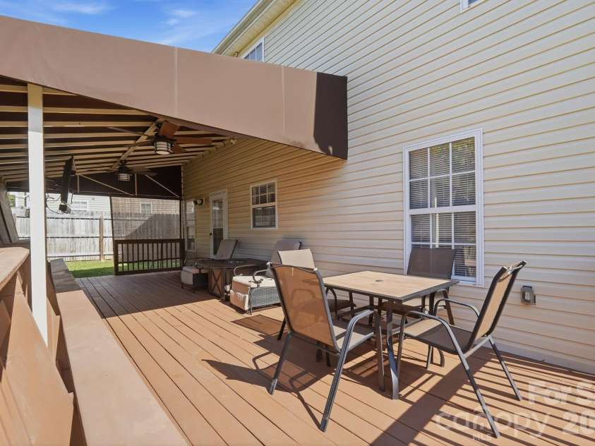 623 Finborough Court, Charlotte, NC 28214.  MLS# CAR4430709, YatesRealty ID 54254. 
