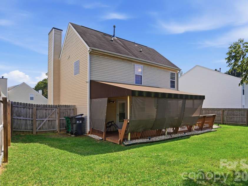 623 Finborough Court, Charlotte, NC 28214.  MLS# CAR4430709, YatesRealty ID 54254. 