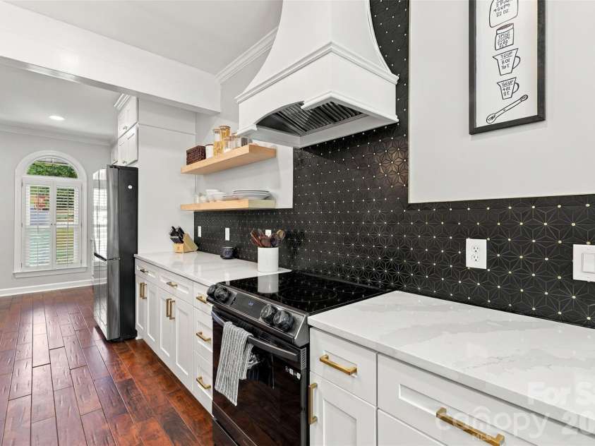 7122 Rothmore Street, Charlotte, NC 28215.  MLS# CAR4430685, YatesRealty ID 54257. 