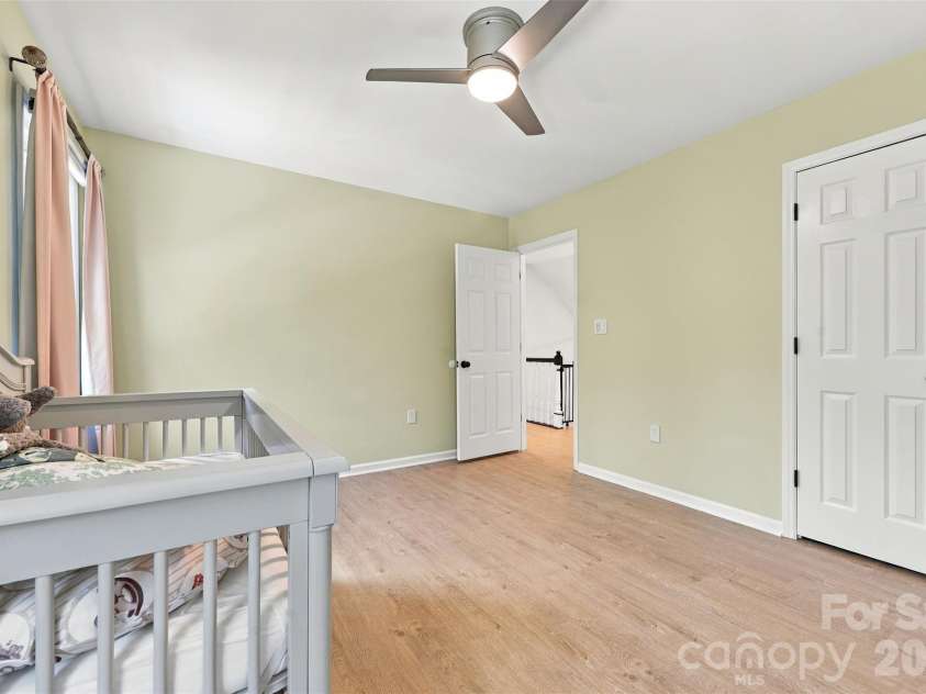 7122 Rothmore Street, Charlotte, NC 28215.  MLS# CAR4430685, YatesRealty ID 54257. 