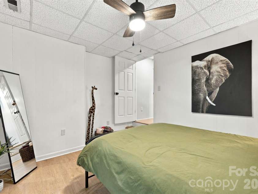 7122 Rothmore Street, Charlotte, NC 28215.  MLS# CAR4430685, YatesRealty ID 54257. 