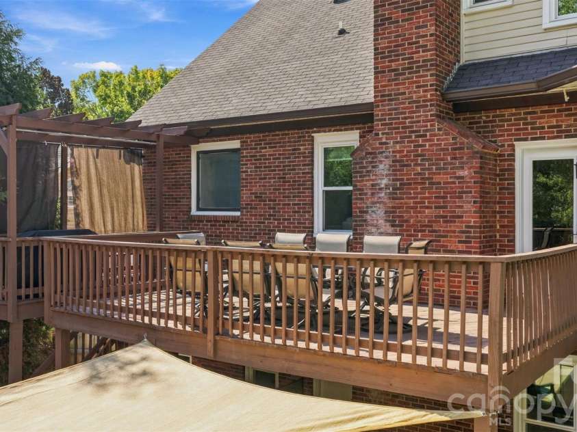 7122 Rothmore Street, Charlotte, NC 28215.  MLS# CAR4430685, YatesRealty ID 54257. 