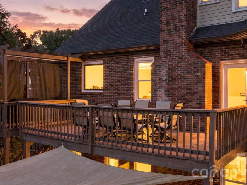 7122 Rothmore Street, Charlotte, NC 28215.  MLS# CAR4430685, YatesRealty ID 54257. 