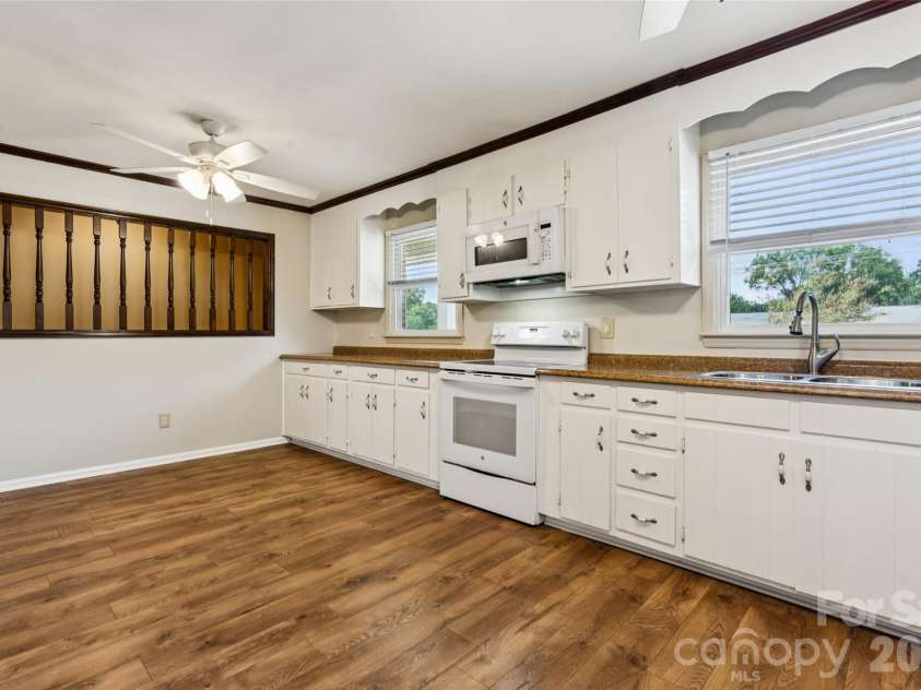 5560 Roberta Road, Harris, NC 28075.  MLS# CAR4430560, YatesRealty ID 54258. 
