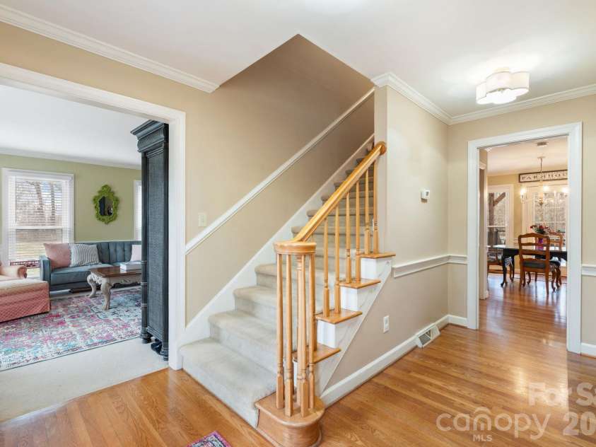 7000 Tramore Lane, Clemmons, NC 27012.  MLS# CAR4430242, YatesRealty ID 54260. 