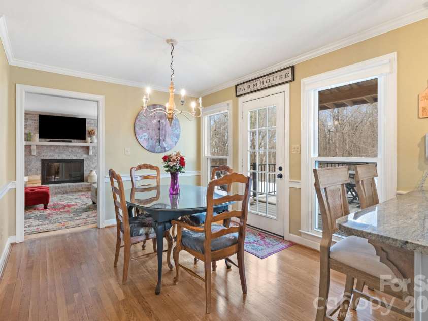 7000 Tramore Lane, Clemmons, NC 27012.  MLS# CAR4430242, YatesRealty ID 54260. 