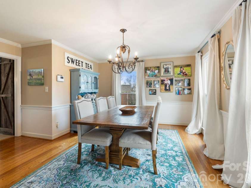 7000 Tramore Lane, Clemmons, NC 27012.  MLS# CAR4430242, YatesRealty ID 54260. 