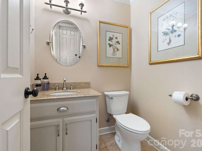 7000 Tramore Lane, Clemmons, NC 27012.  MLS# CAR4430242, YatesRealty ID 54260. 