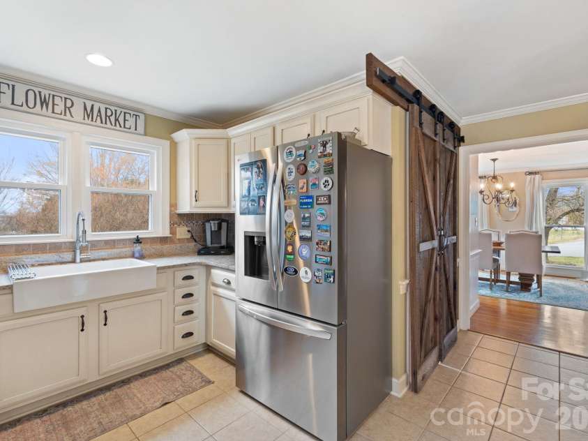 7000 Tramore Lane, Clemmons, NC 27012.  MLS# CAR4430242, YatesRealty ID 54260. 