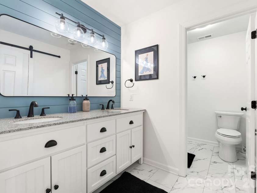 7000 Tramore Lane, Clemmons, NC 27012.  MLS# CAR4430242, YatesRealty ID 54260. 
