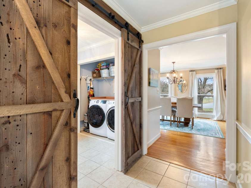 7000 Tramore Lane, Clemmons, NC 27012.  MLS# CAR4430242, YatesRealty ID 54260. 