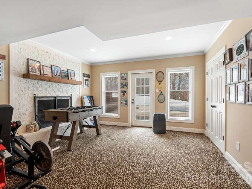 7000 Tramore Lane, Clemmons, NC 27012.  MLS# CAR4430242, YatesRealty ID 54260. 