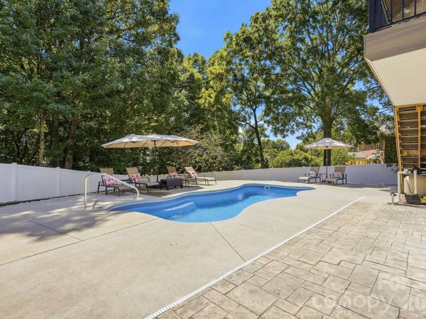 7000 Tramore Lane, Clemmons, NC 27012.  MLS# CAR4430242, YatesRealty ID 54260. 