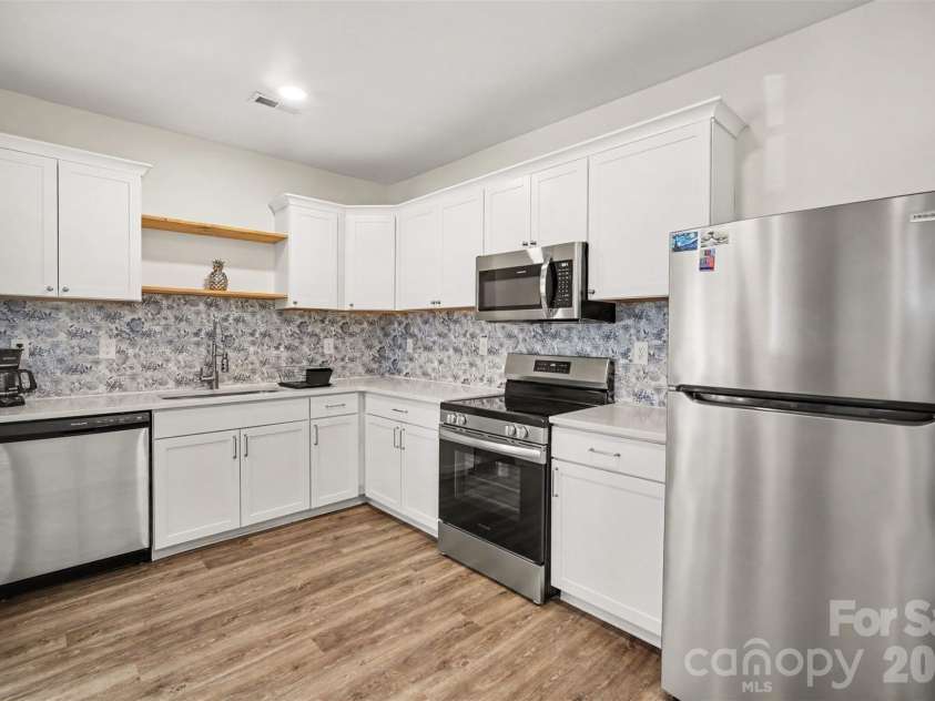 2361 Myrtle Avenue, Gastonia, NC 28052.  MLS# CAR4430220, YatesRealty ID 54263. 