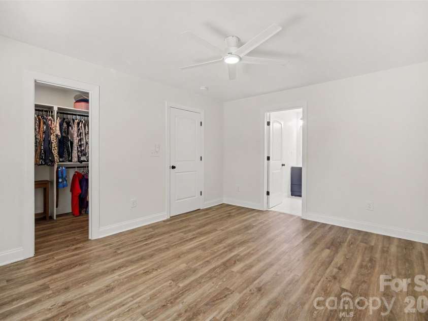 2361 Myrtle Avenue, Gastonia, NC 28052.  MLS# CAR4430220, YatesRealty ID 54263. 