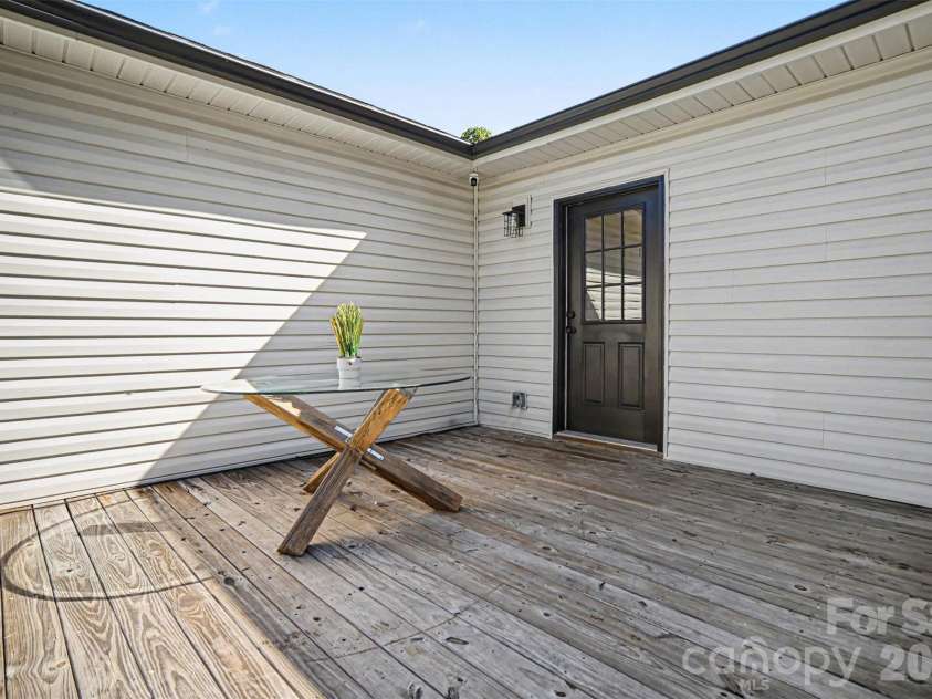 2361 Myrtle Avenue, Gastonia, NC 28052.  MLS# CAR4430220, YatesRealty ID 54263. 