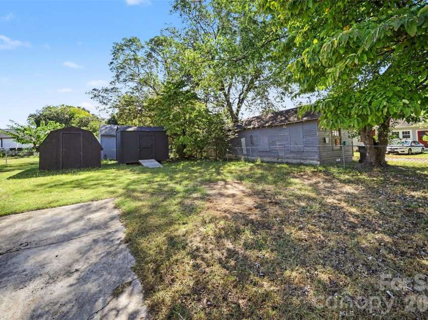 2361 Myrtle Avenue, Gastonia, NC 28052.  MLS# CAR4430220, YatesRealty ID 54263. 