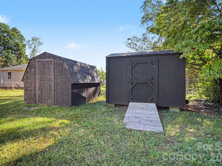 2361 Myrtle Avenue, Gastonia, NC 28052.  MLS# CAR4430220, YatesRealty ID 54263. 