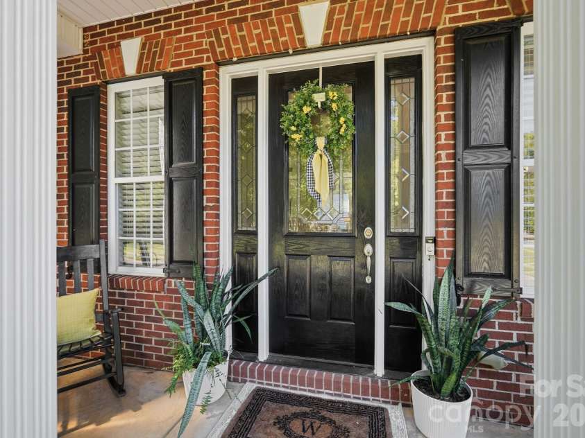 8101 Prescot Glen Parkway, Waxhaw, NC 28173.  MLS# CAR4429946, YatesRealty ID 54264. 