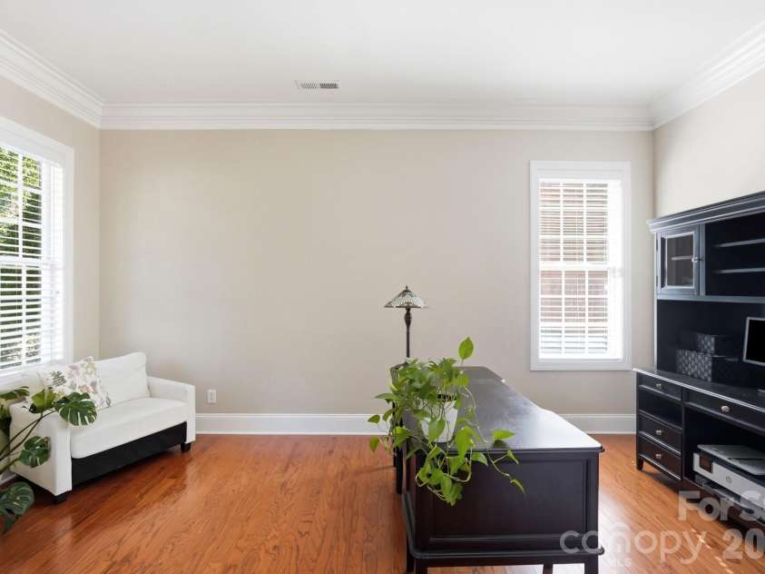 8101 Prescot Glen Parkway, Waxhaw, NC 28173.  MLS# CAR4429946, YatesRealty ID 54264. 