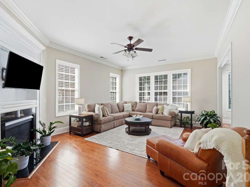 8101 Prescot Glen Parkway, Waxhaw, NC 28173.  MLS# CAR4429946, YatesRealty ID 54264. 