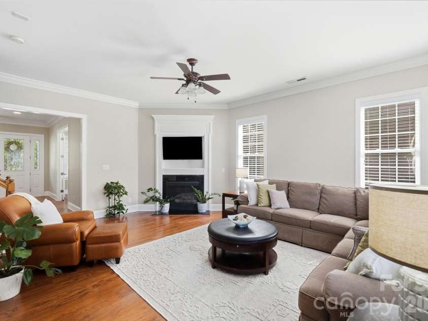 8101 Prescot Glen Parkway, Waxhaw, NC 28173.  MLS# CAR4429946, YatesRealty ID 54264. 