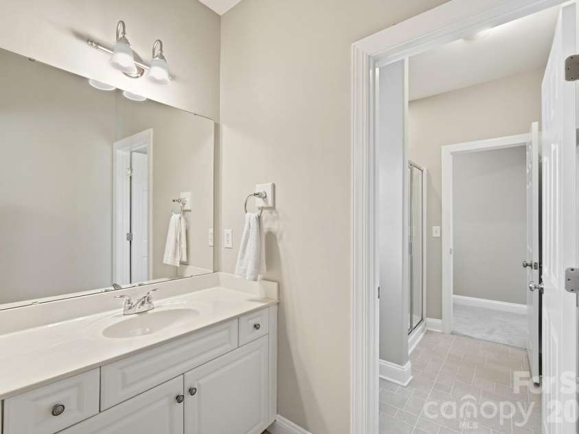 8101 Prescot Glen Parkway, Waxhaw, NC 28173.  MLS# CAR4429946, YatesRealty ID 54264. 