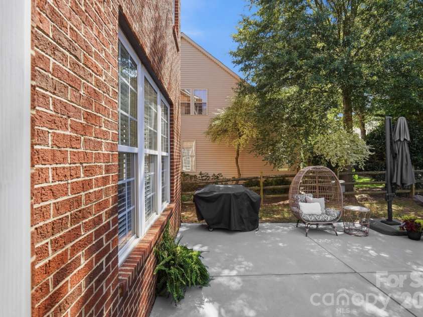 8101 Prescot Glen Parkway, Waxhaw, NC 28173.  MLS# CAR4429946, YatesRealty ID 54264. 