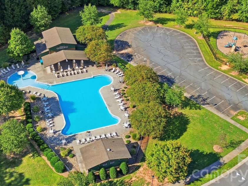 8101 Prescot Glen Parkway, Waxhaw, NC 28173.  MLS# CAR4429946, YatesRealty ID 54264. 