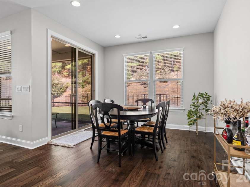 17015 Challory Glen Way, Charlotte, NC 28278.  MLS# CAR4429869, YatesRealty ID 54266. 