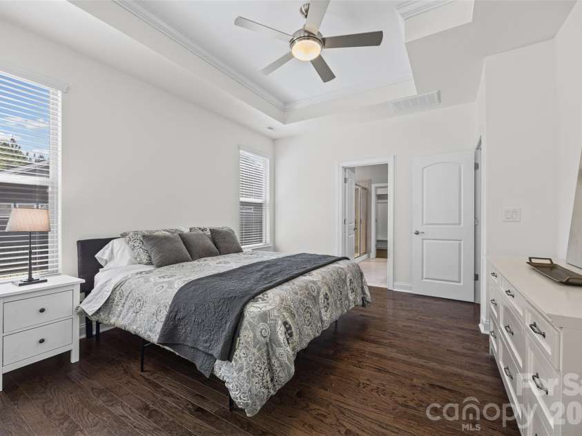 17015 Challory Glen Way, Charlotte, NC 28278.  MLS# CAR4429869, YatesRealty ID 54266. 